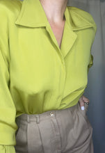 Load image into Gallery viewer, Vintage Long Sleeves Blouse
