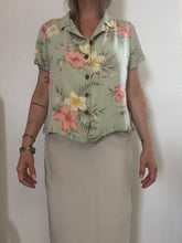 Load image into Gallery viewer, Vintage Floral Blouse
